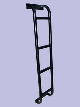 DEFENDER LADDER - REAR